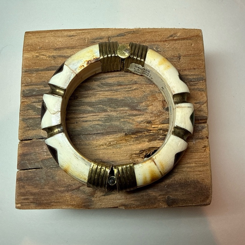 Pier 1 VTG Elegant Brass/Brown Women's Bracelet pre-owned